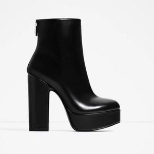 Sold ❤️ Black Zara boots size 39